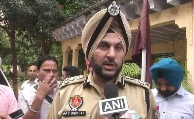 कश्मीरी आतंकी समूह से संपर्क रखनेवाले इंजीनियरिंग के तीन छात्र पंजाब से गिरफ्तार