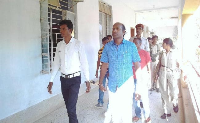 गुमला : बेटी से दुष्कर्म के आरोपी पिता को सश्रम आजीवन कारावास