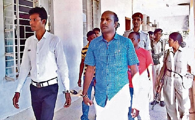 गुमला : बेटी से दुष्कर्म के आरोपी पिता को उम्रकैद की सजा, अश्लील वीडियो दिखा करता था वारदात