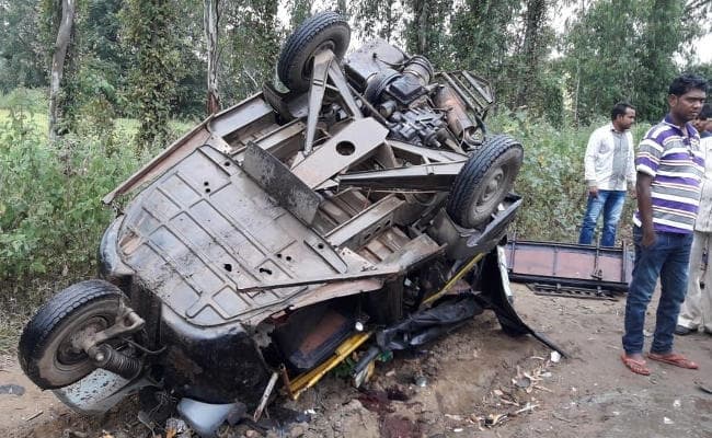 Hazaribagh : बरही में टेंपो-कार की टक्कर में एक की मौत, कई घायल