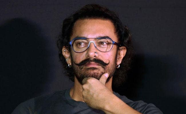 #MeToo का असर, आमिर खान ने छोड़ी यौन शोषण के आरोपी डायरेक्‍टर की फिल्‍म