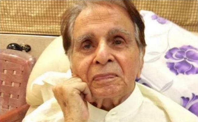 दिलीप कुमार को अस्पताल से मिली छुट्टी