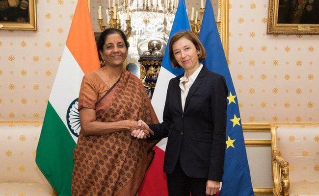 रक्षा मंत्री ने कहा - भारत के धैर्य की परीक्षा ले रहा पाकिस्तान, लगातार तैयार कर रहा आतंक का कुनबा