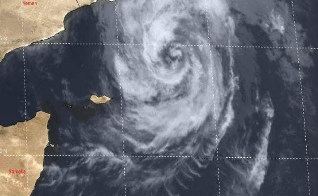 ‘तितली'' के बाद चक्रवाती तूफान ‘लोबान'' ने बढायी मुश्‍किलें, भारतीय नाविकों को सुरक्षित जगहों पर ले जाया गया