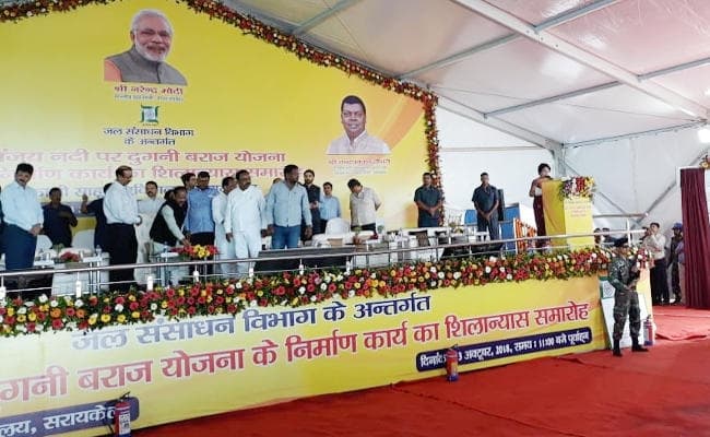 194.4 करोड़ की 16 योजनाओं का रघुवर दास ने सराइकेला में किया शिलान्यास