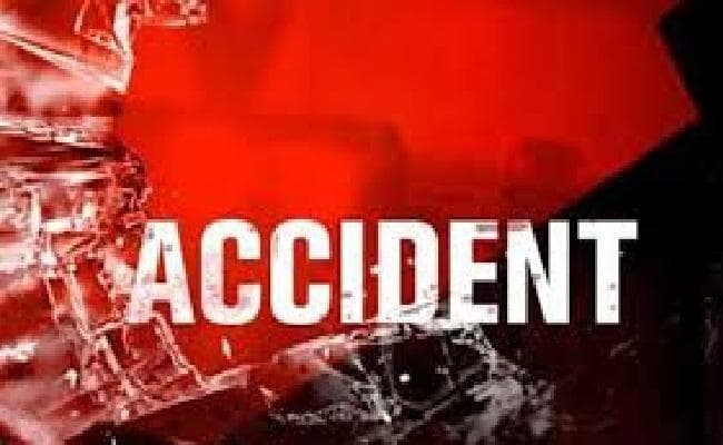 कार और ट्रक की भिडंत में पांच अध्यापिकाओं सहित आठ लोगों की मौत