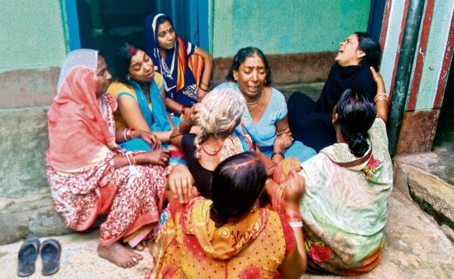 गुजरात पुलिस ने नहीं दर्ज किया हत्या का केस, अमरजीत के घर पर मचा कोहराम