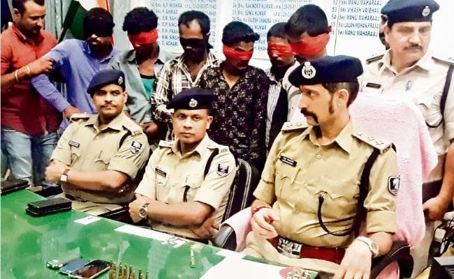 पटना : मालसलामी में सोनू के गुर्गों ने व्यवसायी के घर फेंका था बम, 30 लाख की मांगी थी रंगदारी, छह गिरफ्तार