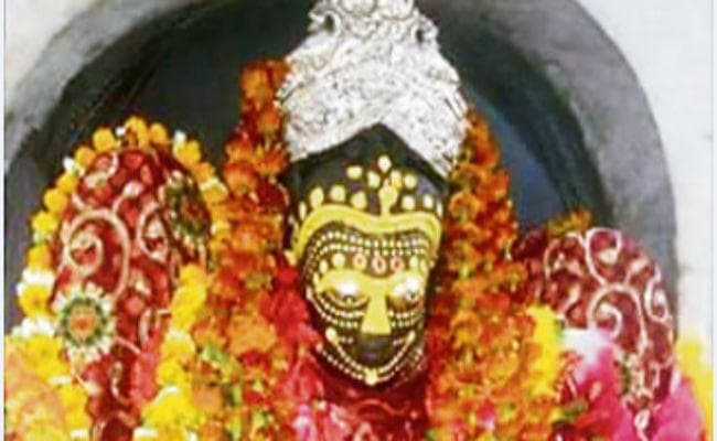 जानें किस मंदिर में नवरात्र में महिलाओं का प्रवेश होता है वर्जित