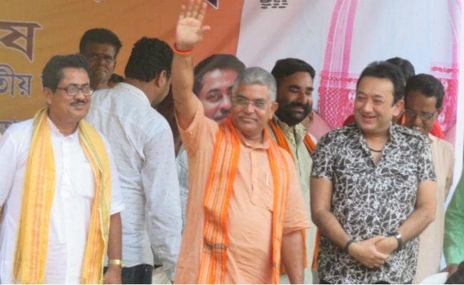 पश्चिम बंगाल में दुर्गा पूजा पंडाल के सहारे लोगों तक पहुंचेगी भाजपा, ये है प्लान