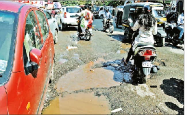 मेला घूमने निकल रहे हैं, तो खतरनाक गड्ढों से बचें