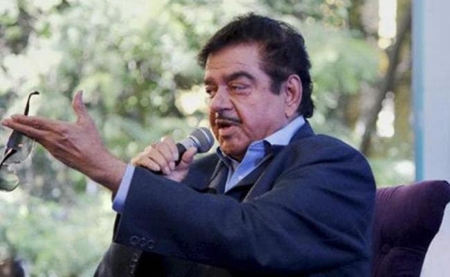 BJP के शत्रुघ्न सिन्हा बोले : 2019 के चुनाव में नरेंद्र मोदी सरकार को उखाड़ फेंके विपक्ष