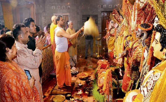 10.30 तक सप्तमी तिथि, इसके बाद प्रारंभ हो जायेगी अष्टमी, आज से खुलेंगे मां दुर्गा के पट, पूजा की तैयारी पूरी