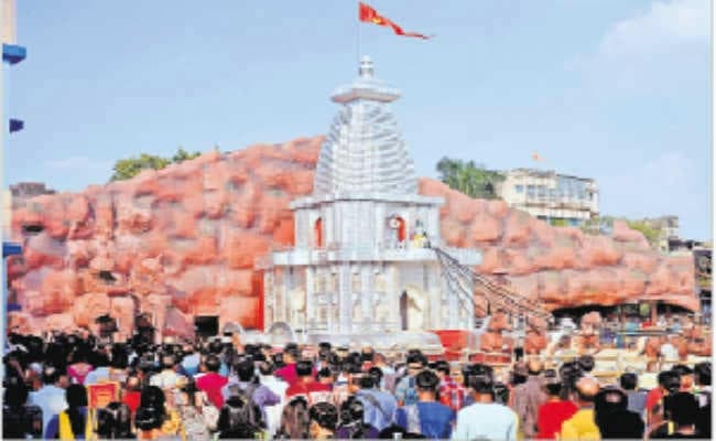 40 करोड़ का ‘मां का रथ’, संतोष मित्रा स्क्वायर में बना है 10 टन चांदी से रथ