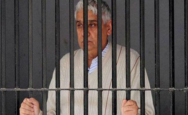 हत्या के आरोपी बाबा रामपाल को उम्रकैद की सजा