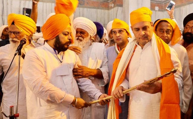 मप्र विधानसभा चुनाव: मंदिर, दरगाह के बाद राहुल गांधी पहुंचे गुरुद्वारा, टेका मत्था