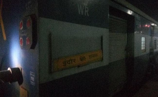 माओवादियों ने रेलवे पटरी उड़ायी, इन दोनों रेलकर्मी की बदौलत तत्परता से हुआ काम, अब मिलेगा सम्मान