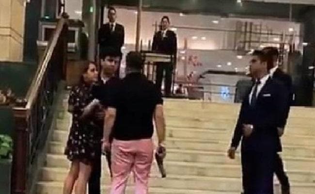 पूर्व बसपा नेता के बेटे के खिलाफ दिल्ली पुलिस ने मांगा गैर जमानती वारंट