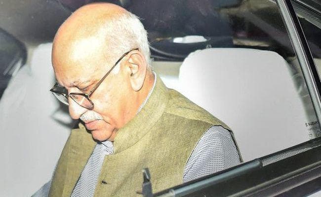 #MeToo : राष्ट्रपति ने अकबर का इस्तीफा स्वीकार किया, मानहानि मामले की सुनवाई गुरुवार को