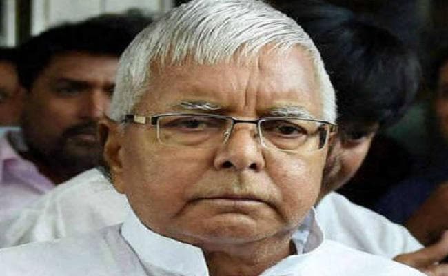 गुजरात में लुंगी पहने बिहार के 7 लोगों पर हमला मामला : लालू का तंज- वेलकम टू न्यू इंडिया