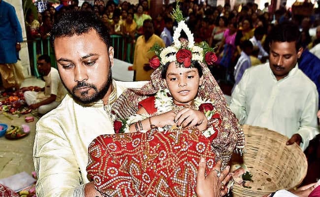 दुर्गोत्सव : महागौरी से श्रद्धालुओं ने की धन-ऐश्वर्य की कामना, कन्या पूजन आज