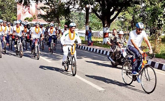 रांची : स्वस्थ भारत यात्रा के तहत 25 साइकलिस्ट खूंटी पहुंचे