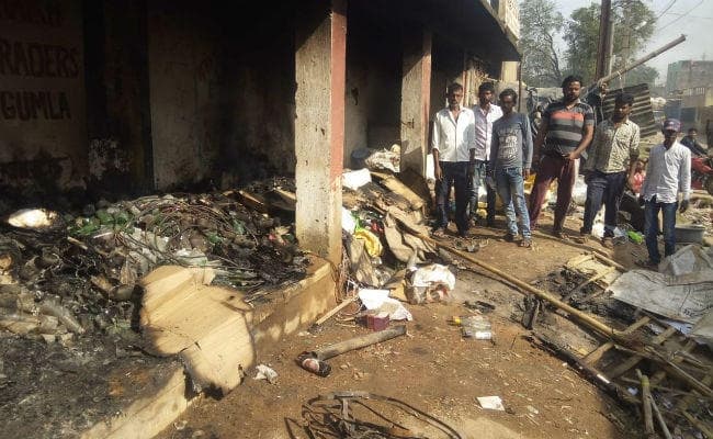 अपराधियों ने कबाड़ी दुकान में लगायी आग, 50 हजार का नुकसान