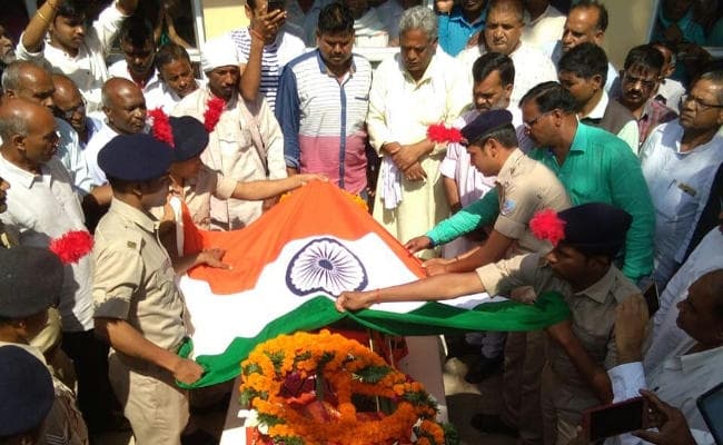 Jharkhand के पूर्व मंत्री देवदयाल कुशवाहा पंचतत्व में विलीन