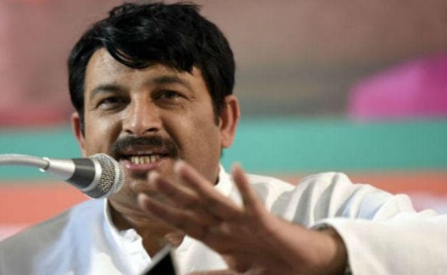 मनोज तिवारी की चुनौती : Metro चौथे चरण प्रोजेक्ट शुरू करके दिखाएं केजरीवाल, दूंगा 1,11,100 रुपये का चंदा