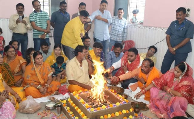 कन्या पूजन की सार्थकता तभी जब देश की हर बच्ची विद्यालय जाकर पढ़ाई करे : CM रघुवर