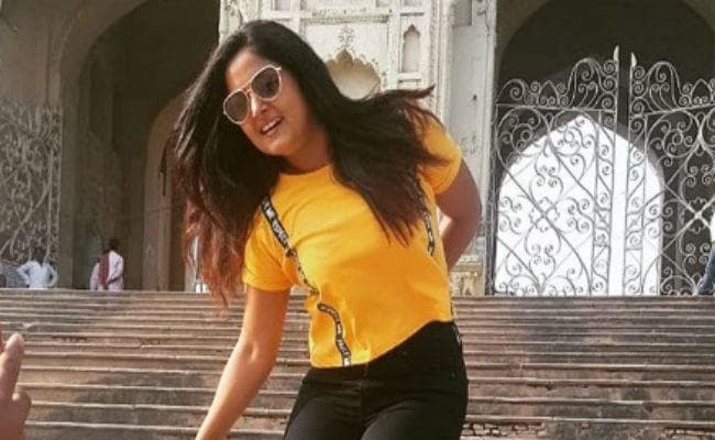 इस भोजपुरी एक्ट्रेस के कारनामे पर खूब हंस रहे हैं फैंस, देखें वीडियो