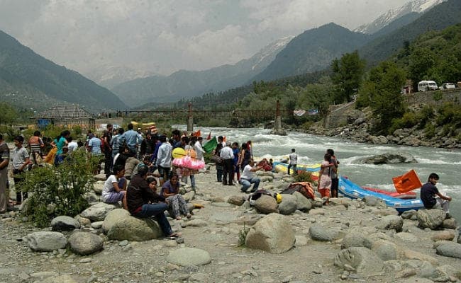 आतंकवाद से कश्मीर का सामाजिक ताना-बाना भी प्रभावित