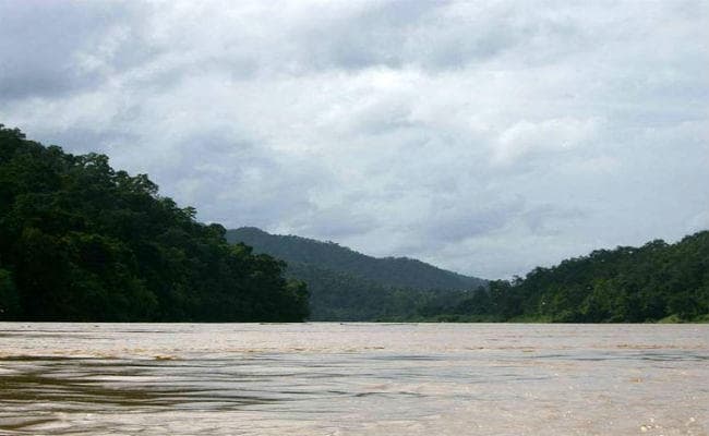 तिब्बत में Landslide के बाद ब्रह्मपुत्र का रास्ता रुकने से अरुणाचल में Flood का खतरा, हाई एलर्ट जारी