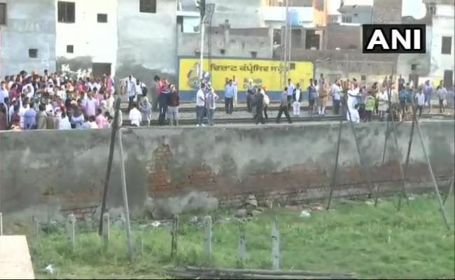 दुर्घटनास्थल पर 20 वर्षों से होता आ रहा है ‘रावण दहन'', लेकिन ऐसा हादसा नहीं हुआ