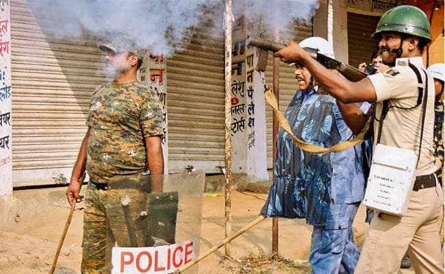 प्रतिमा विसर्जन के दौरान बिगड़ा माहौल, सीतामढ़ी में झड़प व तोड़फोड़, पुलिस ने की फायरिंग, 31 तक धारा 144 लागू