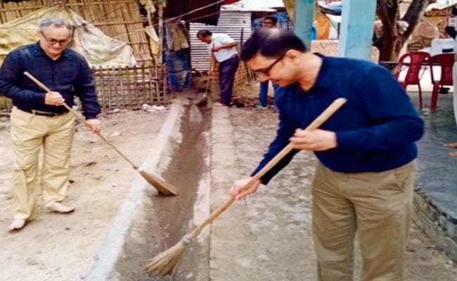 पटना : प्रधान महालेखाकार ने लिया स्वच्छता अभियान में हिस्सा