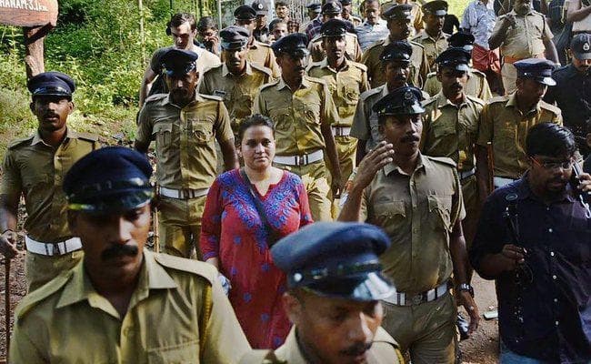 सबरीमला में पांचवें दिन भी गतिरोध, छह महिलाओं को मंदिर की तरफ जाने से रोका गया