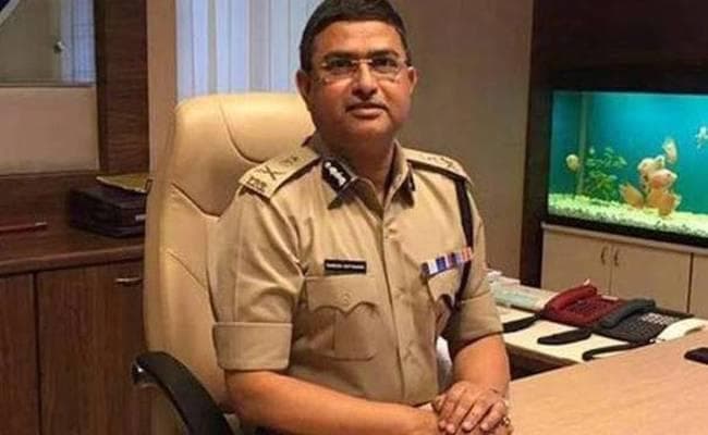 CBI ने अपने विशेष निदेशक राकेश अस्स्थाना के खिलाफ भ्रष्टाचार का मामला दर्ज किया