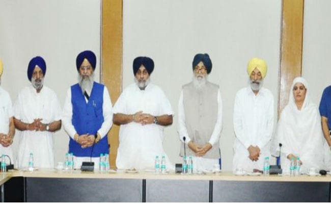 अमृतसर ट्रेन हादसा : SAD ने सिद्धू और आयोजकों के खिलाफ हत्‍या का मामला दर्ज करने की मांग की