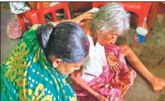 सास को घर में बंद कर गयी पूजा मनाने, 10 दिनों के बाद जामुड़िया थाने की पुलिस ने निकाला बाहर