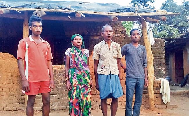 लातेहार : साजिश के तहत बकोरिया में मारकर पुलिस ने हासिल किया इनाम : परिजन