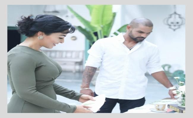 जानें, हरभजन सिंह ने शिखर धवन और आयशा को क्यों दी बधाई...