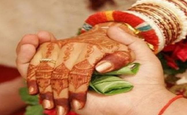 नाबालिग लड़की को घर से उठाया और जबरन करा दी शादी, पंडित सहित 3 हिरासत में