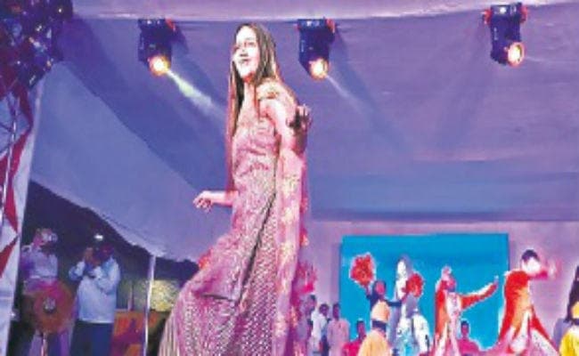 बिहार के इस जिले में सपना चौधरी ने लगाये ठुमके, झूम उठे लोग