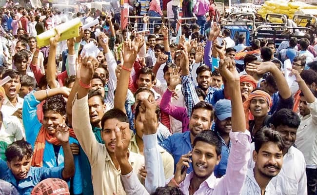 पटना : आईटीआई के परीक्षार्थियों ने किया हंगामा, लाठीचार्ज