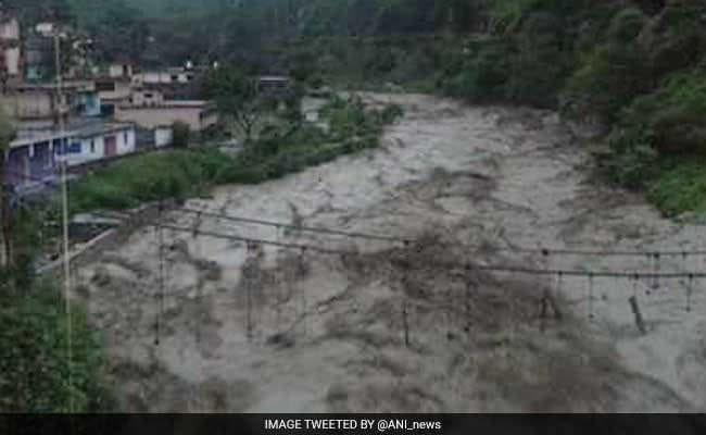 भूस्खलन के पहले ह्वाट्सएप और सायरन करेंगे सतर्क, कर्सियांग ब्लॉक के तीन गांवों में लगा अर्ली वार्निंग उपकरण