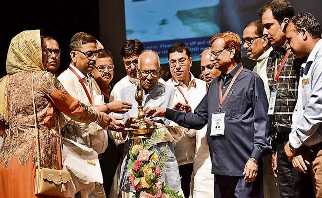 बिहार के नवनिर्माण में नीतीश कुमार की बड़ी भूमिका : वशिष्ठ नारायण सिंह