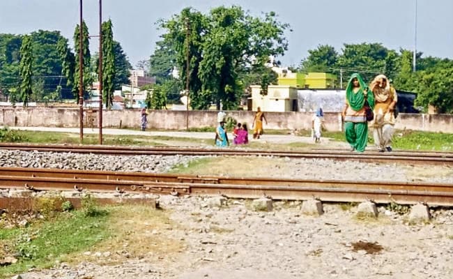 पटना : अमृतसर रेल हादसे के बाद हरकत में सरकार, जिलों से मांगी गयी रिपोर्ट