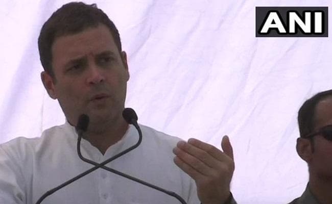 पीएम मोदी घबरा गये हैं, सीबीआई राफेल सौदे में कार्रवाई शुरू करने वाली थी : राहुल गांधी