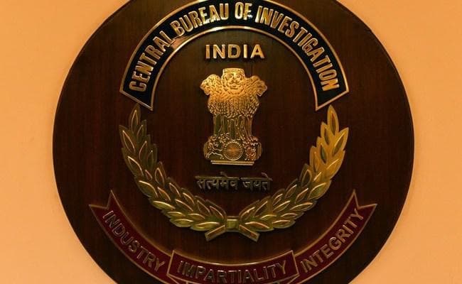 सीबीआई ने किया स्पष्ट - आलोक वर्मा अब भी निदेशक, राकेश अस्थाना विशेष निदेशक